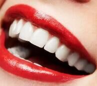 Z世代“笑容经济”崛起：冷光美白成年轻群体社交刚需